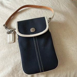 Coach Wristlet - Navy Blue - circa 2003 - great condition